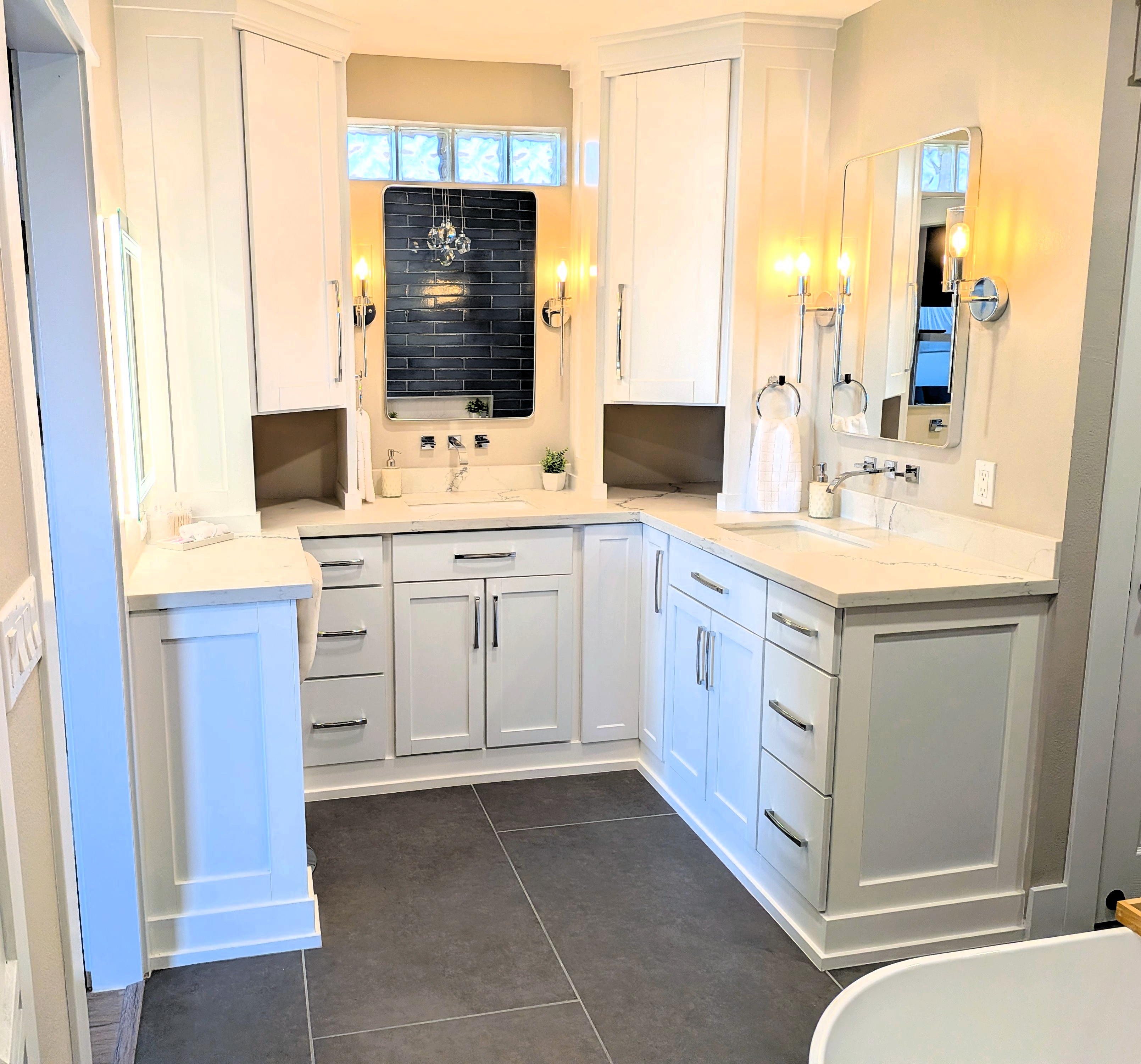 Master Bath — Double Vanity