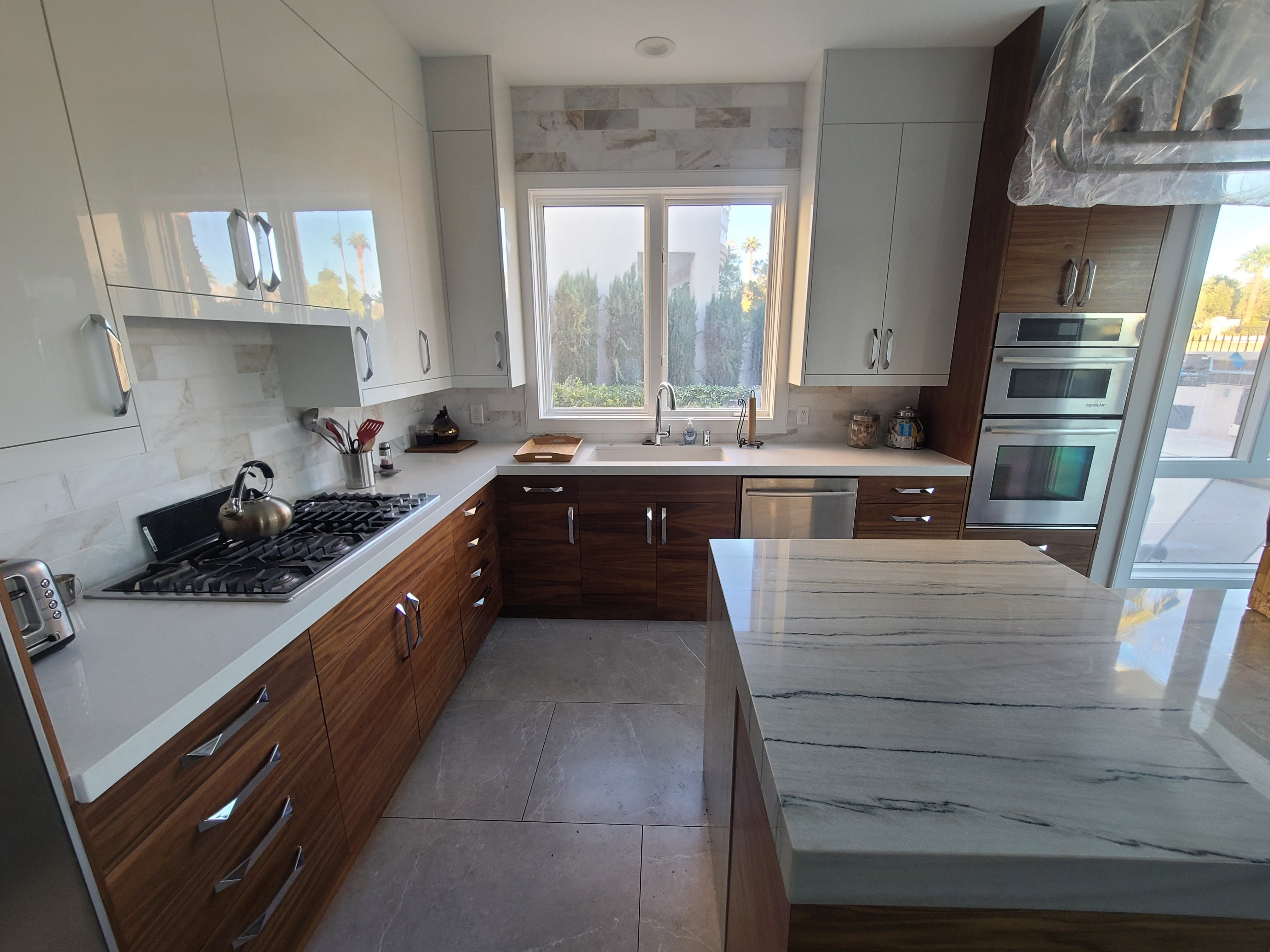 Luxury Two-Tone Kitchen