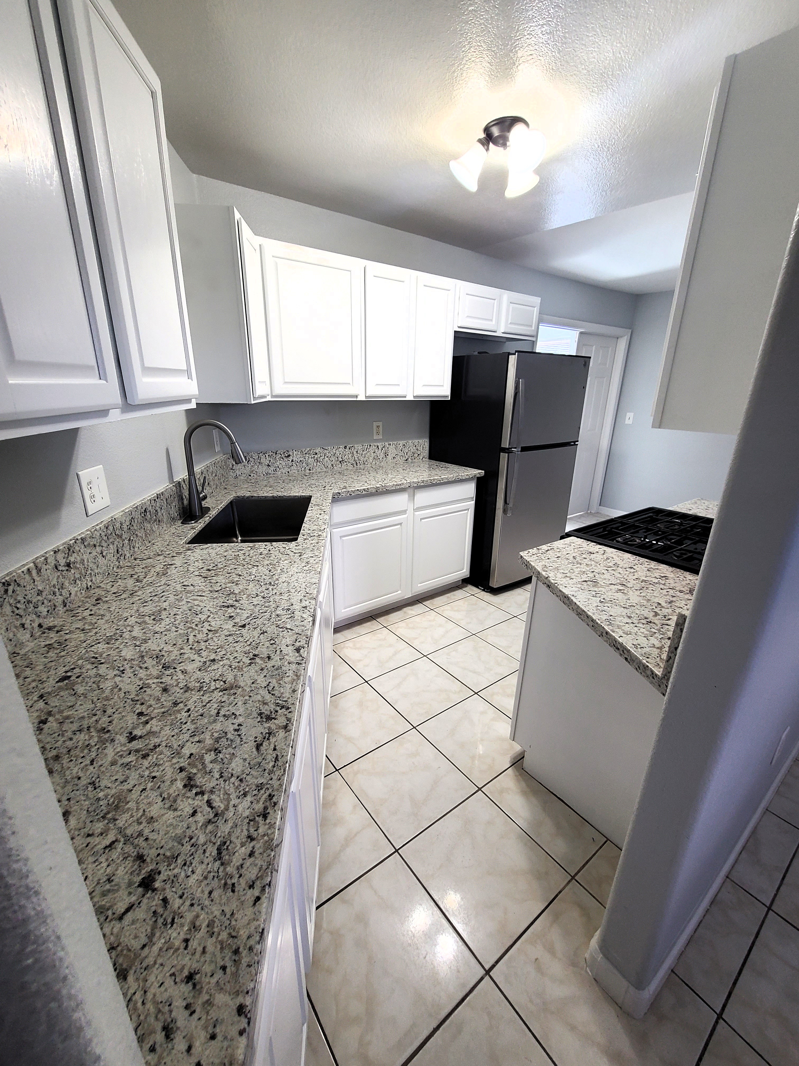 Kitchen — New Cabinets & Granite