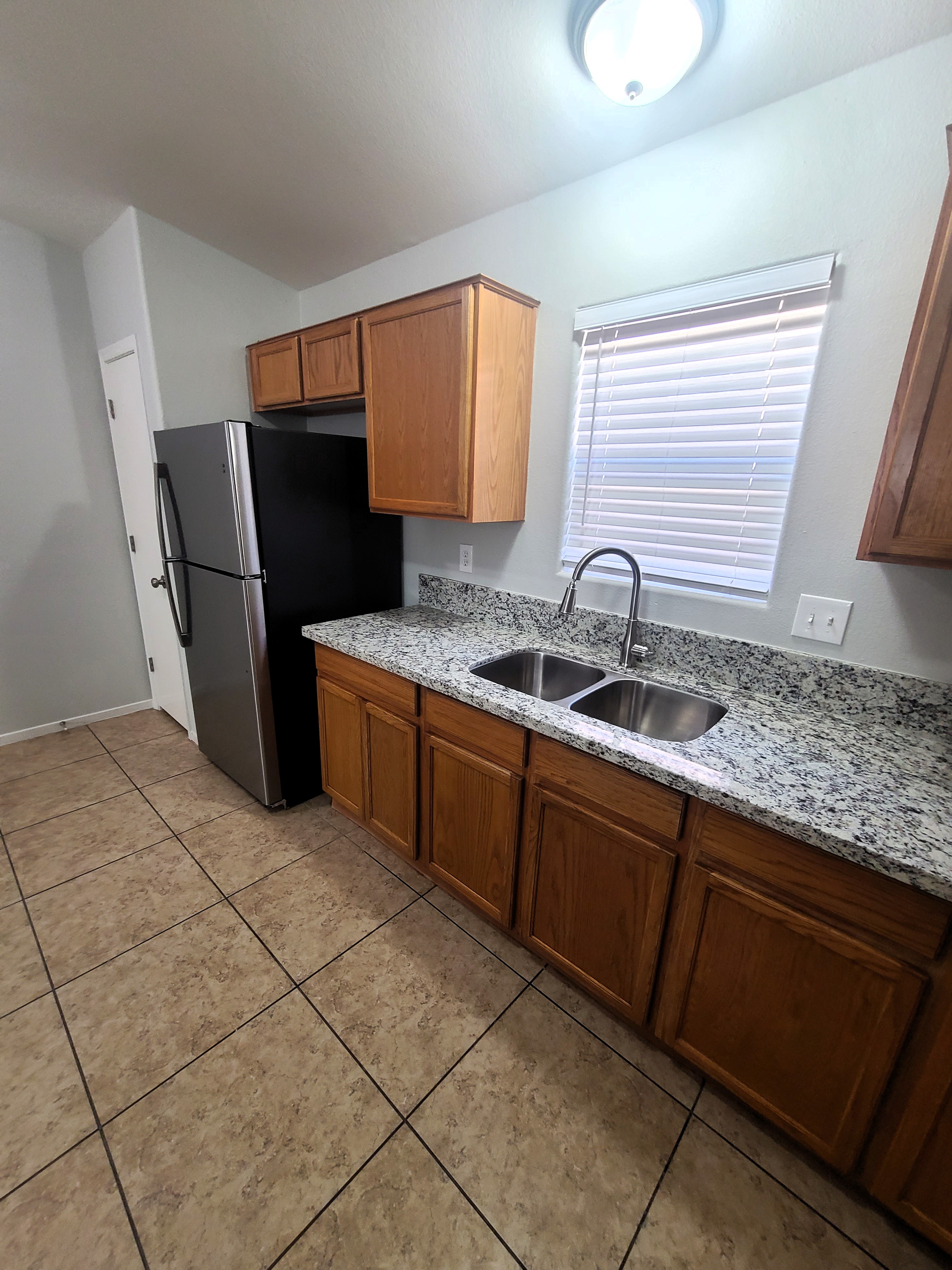 Kitchen — Open Concept Peninsula