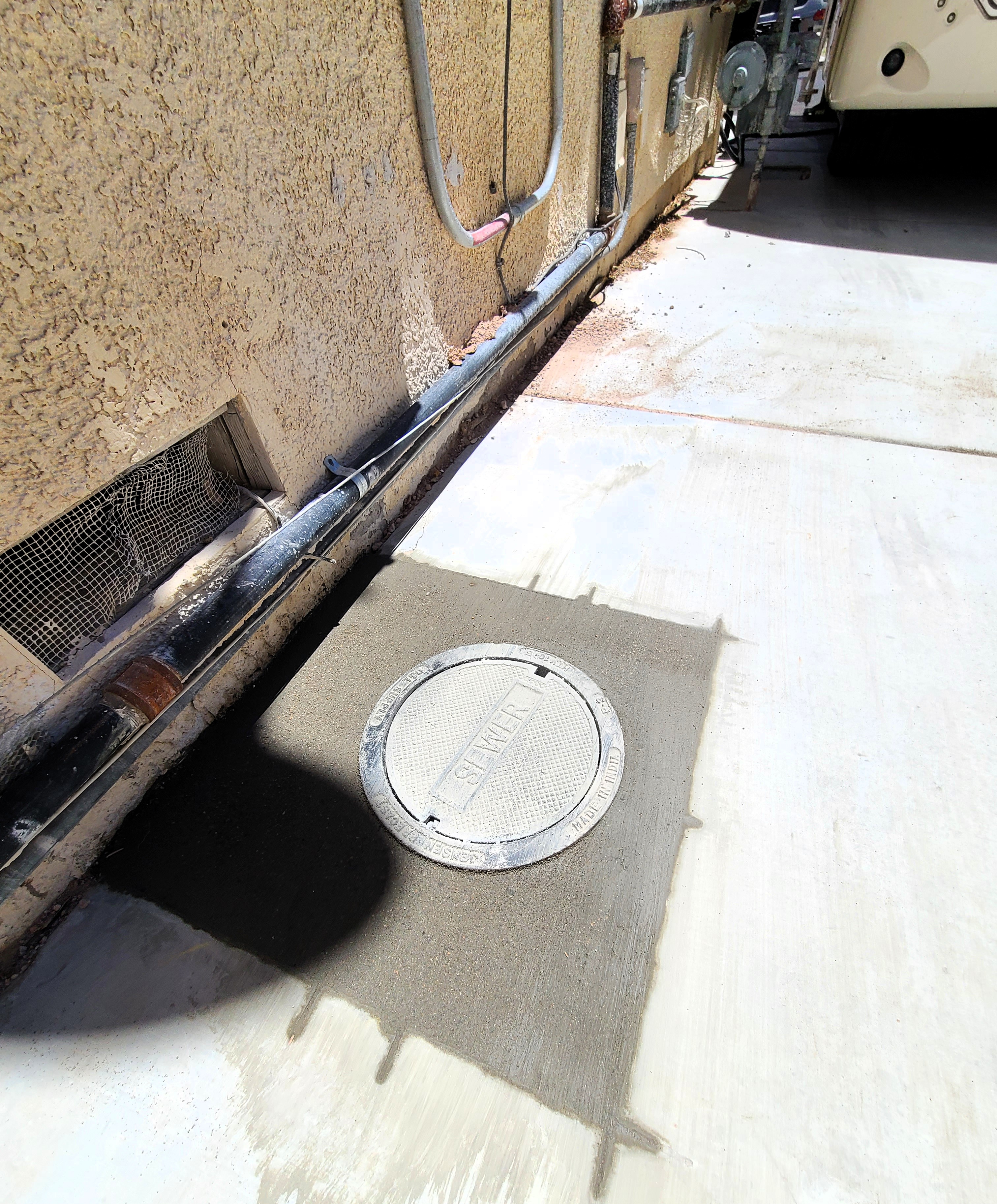 RV Pad Flush Cleanout